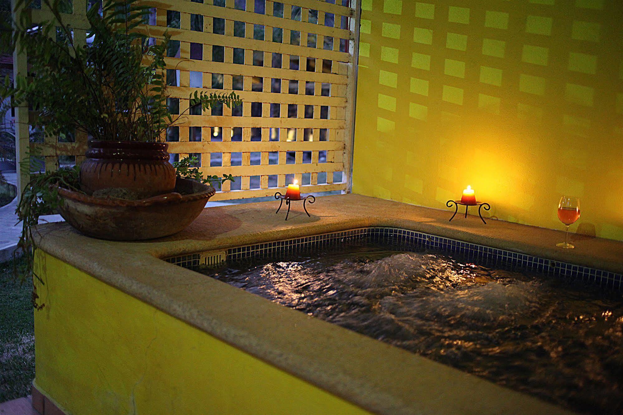 Las Jaras Parque Acuatico Y Spa Temazcal Hotel La Garita Exterior photo